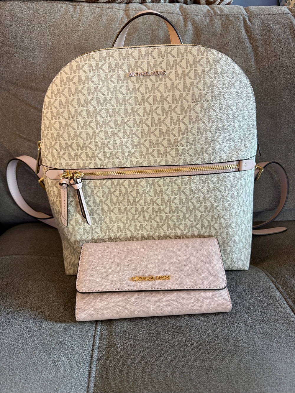 Michael Kors Signature Cream and Pale Pink Backpack with Matching Wallet